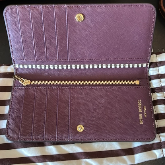 Henri Bendel W57th Single Snap Wallet Burgundy Wine EUC - Picture 3 of 4